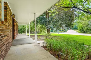 1718 Jacoby Pl, Rockford, IL 61107 - Photo 5