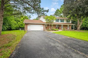 1718 Jacoby Pl, Rockford, IL 61107 - Photo 3
