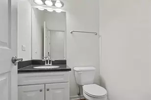 600 S Jade Ln, Round Lake, IL 60073 - Photo 7
