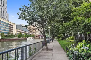 501 N Clinton St, Chicago, IL 60654 - Photo 35