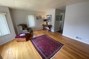 2734 W 98th Pl, Evergreen Park, IL 60805 - Photo 3