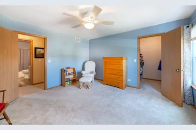 402 Hubbard Lane, Lake Villa, IL 60046 - Photo 11
