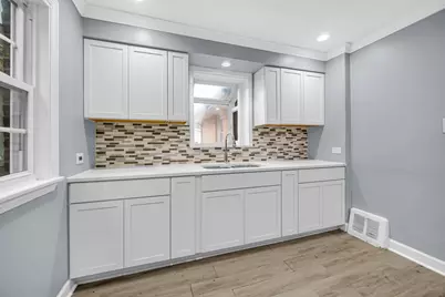 8616 S Winchester Avenue, Chicago, IL 60620 - Photo 11