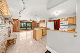 6379 Hallen Ave, Belvidere, IL 61008 - Photo 7