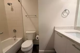 1224 W Ohio St, Chicago, IL 60642 - Photo 21