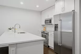 850 N Lake Shore Dr, Chicago, IL 60611 - Photo 13