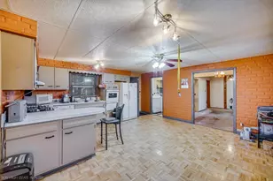 8544 Leclaire Ave, Burbank, IL 60459 - Photo 9