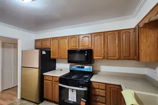 8 Wayne Ct, Park Forest, IL 60466 - Photo 7