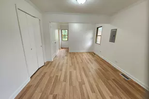 8 Wayne Ct, Park Forest, IL 60466 - Photo 11