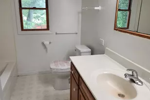 8 Wayne Ct, Park Forest, IL 60466 - Photo 19
