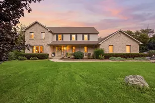 8N055 Secretariat Ct, Saint Charles, IL 60175 - Photo 1