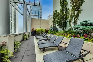 201 N Westshore Dr, Chicago, IL 60601 - Photo 37