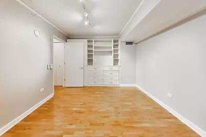 201 N Westshore Drive #407, Chicago, IL 60601 - Photo 25