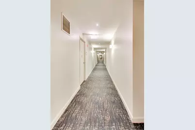 201 N Westshore Drive #407, Chicago, IL 60601 - Photo 5