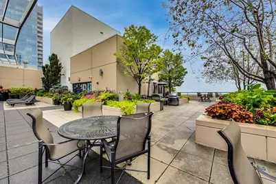 201 N Westshore Drive #407, Chicago, IL 60601 - Photo 39
