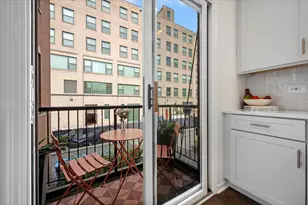 1351 W Altgeld St, Chicago, IL 60614 - Photo 17
