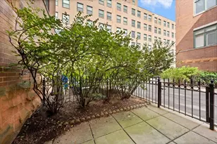 1351 W Altgeld St, Chicago, IL 60614 - Photo 37