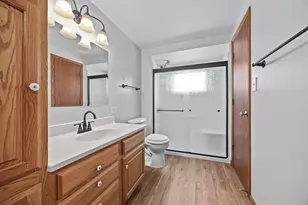 1017 N Timberlea Dr, Palatine, IL 60067 - Photo 21