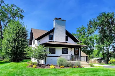 976 Highland Avenue, Glen Ellyn, IL 60137 - Photo 1