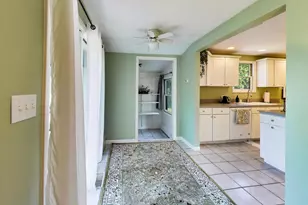 976 Highland Ave, Glen Ellyn, IL 60137 - Photo 17