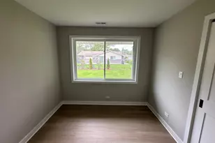 38 Evergreen St, Elk Grove Village, IL 60007 - Photo 13