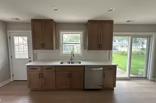38 Evergreen St, Elk Grove Village, IL 60007 - Photo 5