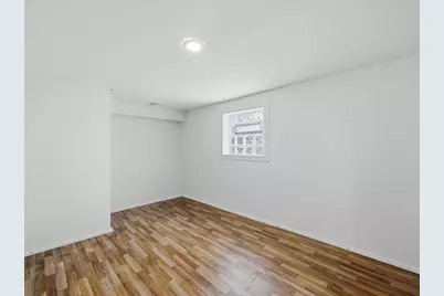 10560 S Edbrooke Avenue, Chicago, IL 60628 - Photo 13