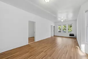 10560 S Edbrooke Ave, Chicago, IL 60628 - Photo 11