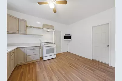 10560 S Edbrooke Avenue, Chicago, IL 60628 - Photo 7