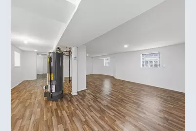 10560 S Edbrooke Avenue, Chicago, IL 60628 - Photo 9