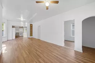 10560 S Edbrooke Ave, Chicago, IL 60628 - Photo 3