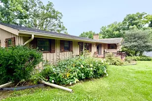 3915 N Tamarack Trail, Crystal Lake, IL 60012 - Photo 3