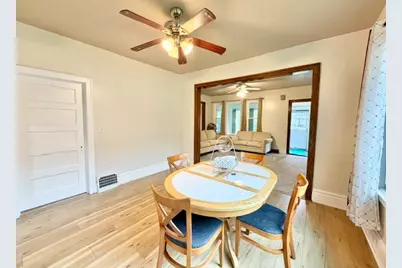 319 Oak Street, Elgin, IL 60123 - Photo 11