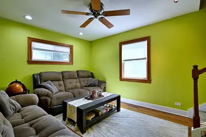 214 N William Street, Mount Prospect, IL 60056 - Photo 9