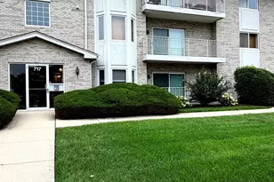 717 N 5th Ave, Addison, IL 60101 - Photo 1
