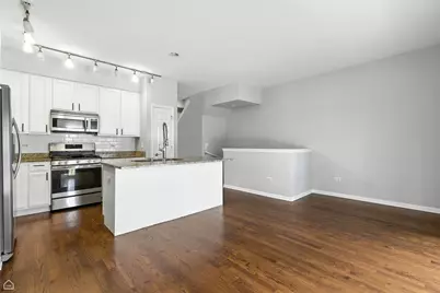 346 E 25th Place #25, Chicago, IL 60616 - Photo 7