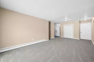 765 Grove Dr, Buffalo Grove, IL 60089 - Photo 3