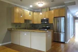 633 E Bowen Ave, Chicago, IL 60653 - Photo 5