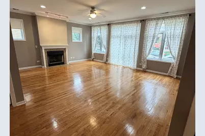 633 E Bowen Avenue #1W, Chicago, IL 60653 - Photo 3
