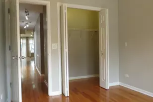 633 E Bowen Ave, Chicago, IL 60653 - Photo 17