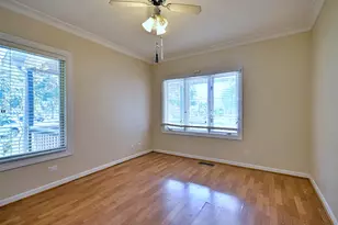 215 E Grantley Ave, Elmhurst, IL 60126 - Photo 13