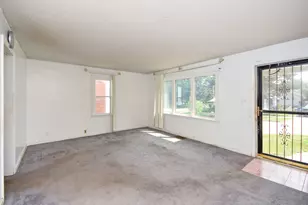 1016 W King St, Decatur, IL 62522 - Photo 7