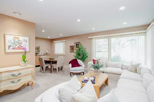 1133 Kenton Rd, Deerfield, IL 60015 - Photo 5