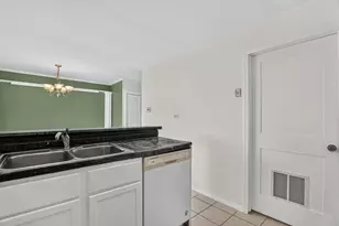 4521 Provincetown Dr, Country Club Hills, IL 60478 - Photo 5