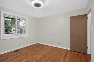 9231 N Lowell Ave, Skokie, IL 60076 - Photo 9