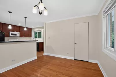 9231 N Lowell Avenue, Skokie, IL 60076 - Photo 5