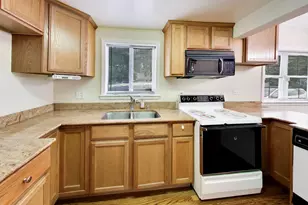 1355 Pleasant Pl, Montgomery, IL 60538 - Photo 7