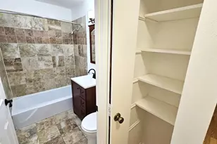 2250 N Lincoln Ave, Chicago, IL 60614 - Photo 3