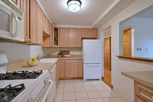 110 W Butterfield Rd, Elmhurst, IL 60126 - Photo 11