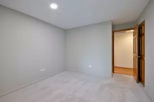 110 W Butterfield Rd, Elmhurst, IL 60126 - Photo 17